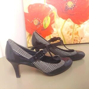 Circa Joan & David Women’s Sz  6 M Black & White Houndstooth Heels T Strap